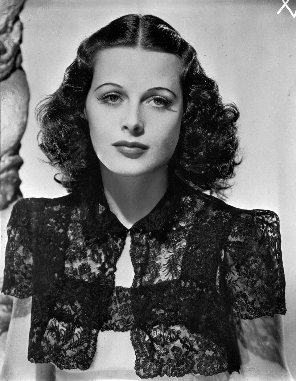 Hedy Lamarr : l’actrice qui cachait un brevet secret dans son sac à main